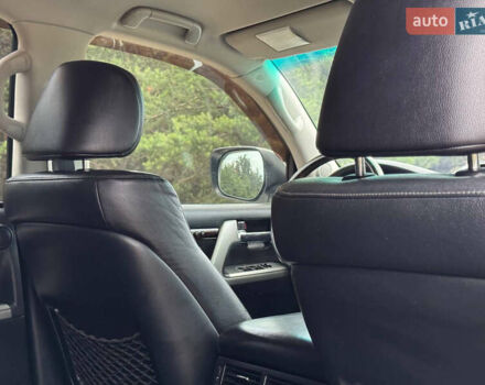 Белый Тойота Ленд Крузер, объемом двигателя 4.5 л и пробегом 228 тыс. км за 27900 $, фото 58 на Automoto.ua