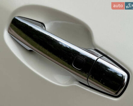 Белый Тойота Ленд Крузер, объемом двигателя 4.5 л и пробегом 228 тыс. км за 27900 $, фото 20 на Automoto.ua