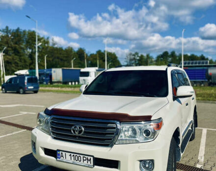 Белый Тойота Ленд Крузер, объемом двигателя 4.46 л и пробегом 302 тыс. км за 28000 $, фото 2 на Automoto.ua