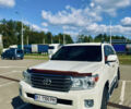 Белый Тойота Ленд Крузер, объемом двигателя 4.46 л и пробегом 302 тыс. км за 28000 $, фото 2 на Automoto.ua