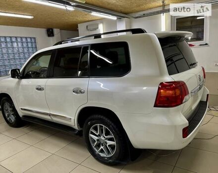 Белый Тойота Ленд Крузер, объемом двигателя 4.6 л и пробегом 158 тыс. км за 34500 $, фото 2 на Automoto.ua