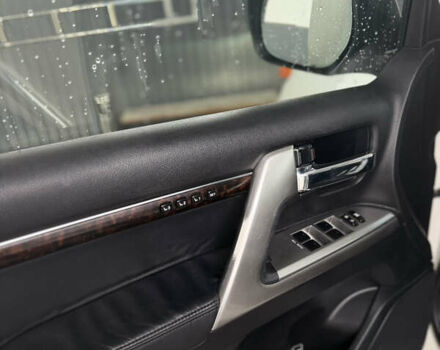 Белый Тойота Ленд Крузер, объемом двигателя 4.46 л и пробегом 276 тыс. км за 34500 $, фото 18 на Automoto.ua