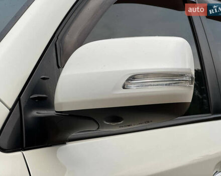 Белый Тойота Ленд Крузер, объемом двигателя 4.5 л и пробегом 228 тыс. км за 27900 $, фото 11 на Automoto.ua