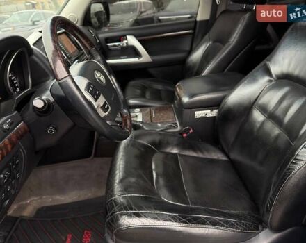 Белый Тойота Ленд Крузер, объемом двигателя 4.5 л и пробегом 213 тыс. км за 30500 $, фото 14 на Automoto.ua
