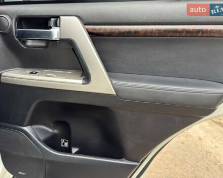 Белый Тойота Ленд Крузер, объемом двигателя 4.5 л и пробегом 228 тыс. км за 27900 $, фото 48 на Automoto.ua