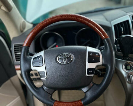 Белый Тойота Ленд Крузер, объемом двигателя 4.7 л и пробегом 193 тыс. км за 30500 $, фото 6 на Automoto.ua