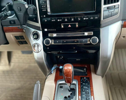 Белый Тойота Ленд Крузер, объемом двигателя 4.7 л и пробегом 193 тыс. км за 30500 $, фото 7 на Automoto.ua