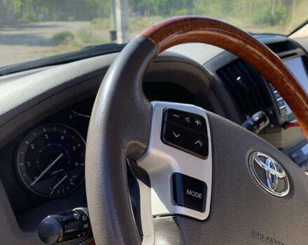 Белый Тойота Ленд Крузер, объемом двигателя 4.46 л и пробегом 147 тыс. км за 33000 $, фото 36 на Automoto.ua