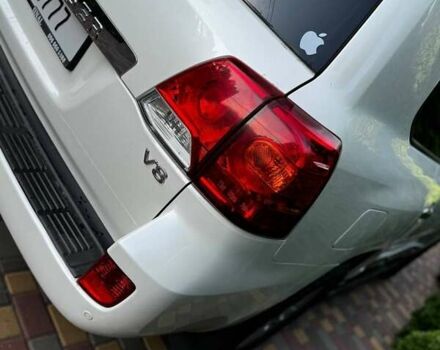 Белый Тойота Ленд Крузер, объемом двигателя 4.61 л и пробегом 147 тыс. км за 34000 $, фото 9 на Automoto.ua