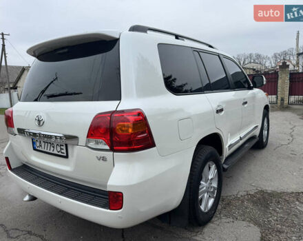Білий Тойота Ленд Крузер, об'ємом двигуна 4.5 л та пробігом 230 тис. км за 29500 $, фото 6 на Automoto.ua