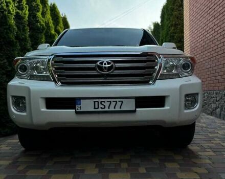 Белый Тойота Ленд Крузер, объемом двигателя 4.61 л и пробегом 147 тыс. км за 34000 $, фото 3 на Automoto.ua