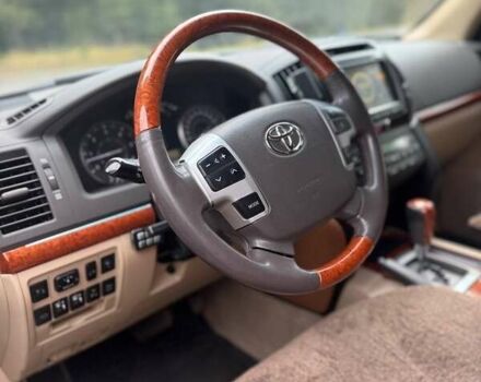 Білий Тойота Ленд Крузер, об'ємом двигуна 4.5 л та пробігом 150 тис. км за 29999 $, фото 10 на Automoto.ua