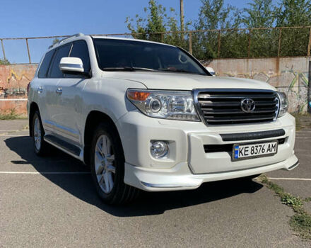 Белый Тойота Ленд Крузер, объемом двигателя 4.46 л и пробегом 147 тыс. км за 33000 $, фото 48 на Automoto.ua