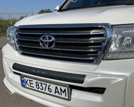 Белый Тойота Ленд Крузер, объемом двигателя 4.46 л и пробегом 147 тыс. км за 33000 $, фото 5 на Automoto.ua