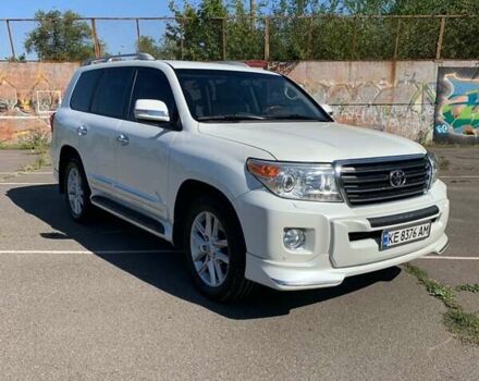 Белый Тойота Ленд Крузер, объемом двигателя 4.46 л и пробегом 147 тыс. км за 33000 $, фото 1 на Automoto.ua
