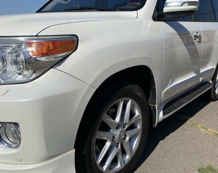 Белый Тойота Ленд Крузер, объемом двигателя 4.46 л и пробегом 147 тыс. км за 33000 $, фото 6 на Automoto.ua