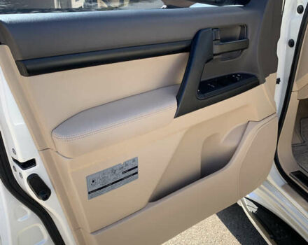 Белый Тойота Ленд Крузер, объемом двигателя 4.46 л и пробегом 147 тыс. км за 33000 $, фото 32 на Automoto.ua