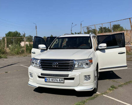 Белый Тойота Ленд Крузер, объемом двигателя 4.46 л и пробегом 147 тыс. км за 33000 $, фото 44 на Automoto.ua