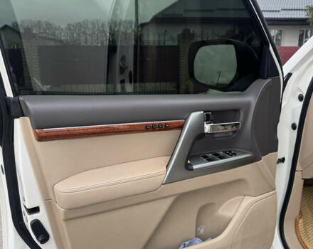 Білий Тойота Ленд Крузер, об'ємом двигуна 4.5 л та пробігом 230 тис. км за 29500 $, фото 12 на Automoto.ua