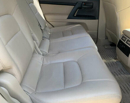 Белый Тойота Ленд Крузер, объемом двигателя 4.46 л и пробегом 147 тыс. км за 33000 $, фото 23 на Automoto.ua