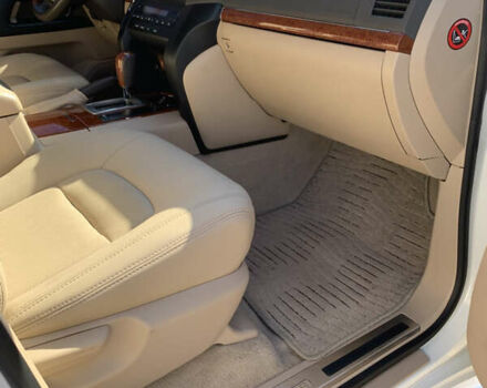 Белый Тойота Ленд Крузер, объемом двигателя 4.46 л и пробегом 147 тыс. км за 33000 $, фото 27 на Automoto.ua