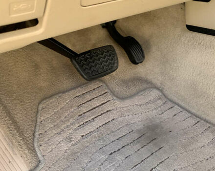 Белый Тойота Ленд Крузер, объемом двигателя 4.46 л и пробегом 147 тыс. км за 33000 $, фото 38 на Automoto.ua