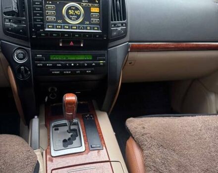 Білий Тойота Ленд Крузер, об'ємом двигуна 4.5 л та пробігом 150 тис. км за 29999 $, фото 9 на Automoto.ua