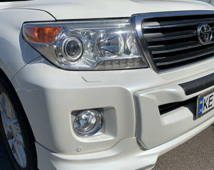 Белый Тойота Ленд Крузер, объемом двигателя 4.46 л и пробегом 147 тыс. км за 33000 $, фото 3 на Automoto.ua