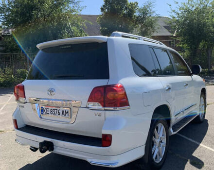 Белый Тойота Ленд Крузер, объемом двигателя 4.46 л и пробегом 147 тыс. км за 33000 $, фото 11 на Automoto.ua