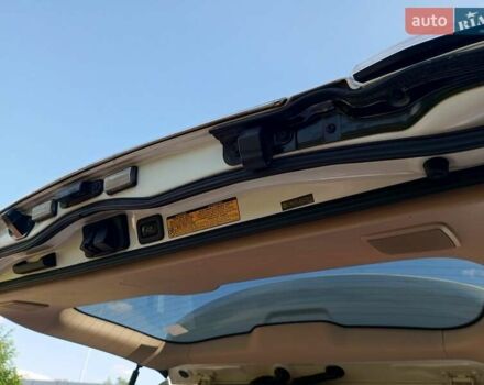 Белый Тойота Ленд Крузер, объемом двигателя 4.46 л и пробегом 141 тыс. км за 41999 $, фото 28 на Automoto.ua