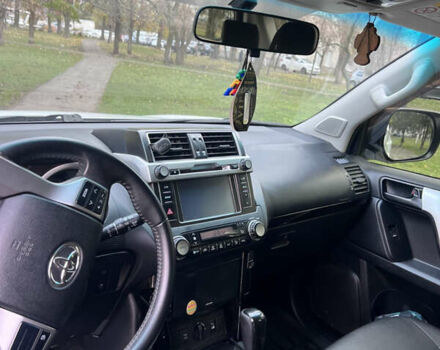 Белый Тойота Ленд Крузер, объемом двигателя 2.98 л и пробегом 280 тыс. км за 27500 $, фото 4 на Automoto.ua