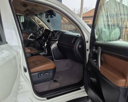 Белый Тойота Ленд Крузер, объемом двигателя 4.5 л и пробегом 184 тыс. км за 35000 $, фото 18 на Automoto.ua