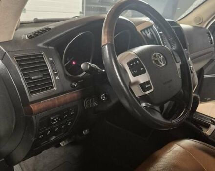 Белый Тойота Ленд Крузер, объемом двигателя 4.5 л и пробегом 184 тыс. км за 35000 $, фото 28 на Automoto.ua