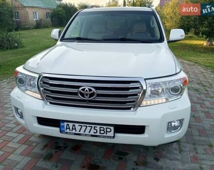 Белый Тойота Ленд Крузер, объемом двигателя 4.46 л и пробегом 141 тыс. км за 41999 $, фото 11 на Automoto.ua