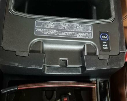 Белый Тойота Ленд Крузер, объемом двигателя 4.5 л и пробегом 184 тыс. км за 35000 $, фото 5 на Automoto.ua