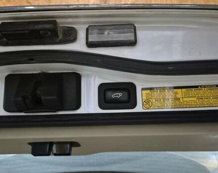 Белый Тойота Ленд Крузер, объемом двигателя 4.5 л и пробегом 184 тыс. км за 35000 $, фото 24 на Automoto.ua