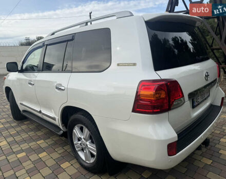 Белый Тойота Ленд Крузер, объемом двигателя 4.46 л и пробегом 239 тыс. км за 34999 $, фото 8 на Automoto.ua