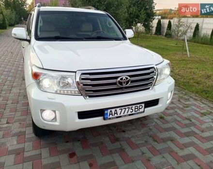 Белый Тойота Ленд Крузер, объемом двигателя 4.46 л и пробегом 141 тыс. км за 41999 $, фото 7 на Automoto.ua