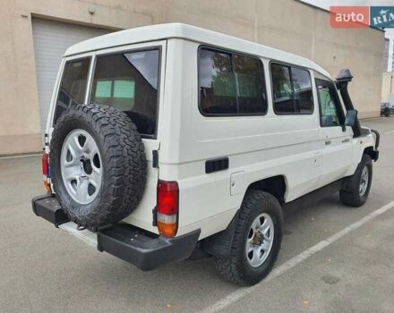 Белый Тойота Ленд Крузер, объемом двигателя 4.2 л и пробегом 40 тыс. км за 85000 $, фото 4 на Automoto.ua