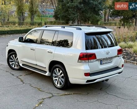 Белый Тойота Ленд Крузер, объемом двигателя 4.46 л и пробегом 301 тыс. км за 44950 $, фото 17 на Automoto.ua