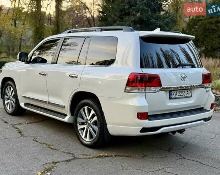 Белый Тойота Ленд Крузер, объемом двигателя 4.46 л и пробегом 301 тыс. км за 44950 $, фото 6 на Automoto.ua