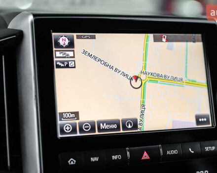 Білий Тойота Ленд Крузер, об'ємом двигуна 4.61 л та пробігом 51 тис. км за 52098 $, фото 35 на Automoto.ua