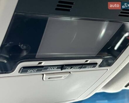 Белый Тойота Ленд Крузер, объемом двигателя 4.46 л и пробегом 90 тыс. км за 55000 $, фото 38 на Automoto.ua