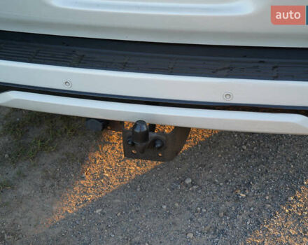 Белый Тойота Ленд Крузер, объемом двигателя 4.46 л и пробегом 215 тыс. км за 47000 $, фото 7 на Automoto.ua