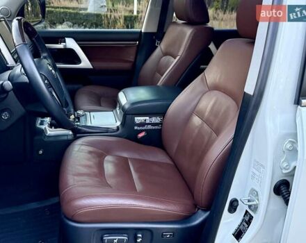 Белый Тойота Ленд Крузер, объемом двигателя 4.46 л и пробегом 301 тыс. км за 44950 $, фото 61 на Automoto.ua