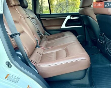 Белый Тойота Ленд Крузер, объемом двигателя 4.46 л и пробегом 301 тыс. км за 44950 $, фото 78 на Automoto.ua