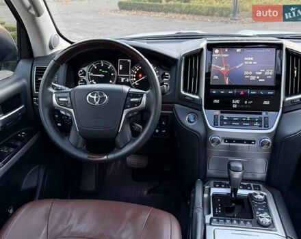 Белый Тойота Ленд Крузер, объемом двигателя 4.46 л и пробегом 301 тыс. км за 44950 $, фото 83 на Automoto.ua