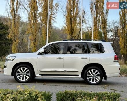 Белый Тойота Ленд Крузер, объемом двигателя 4.46 л и пробегом 301 тыс. км за 44950 $, фото 7 на Automoto.ua