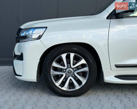 Белый Тойота Ленд Крузер, объемом двигателя 4.7 л и пробегом 145 тыс. км за 46590 $, фото 9 на Automoto.ua