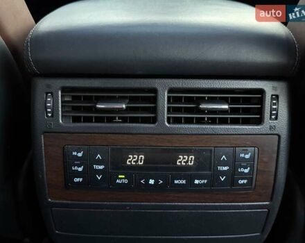 Белый Тойота Ленд Крузер, объемом двигателя 4.46 л и пробегом 301 тыс. км за 44950 $, фото 82 на Automoto.ua